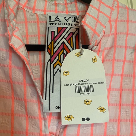 la vie style house Neon Pink Grid Button-Down Maxi Caftan - Picture 5 of 7